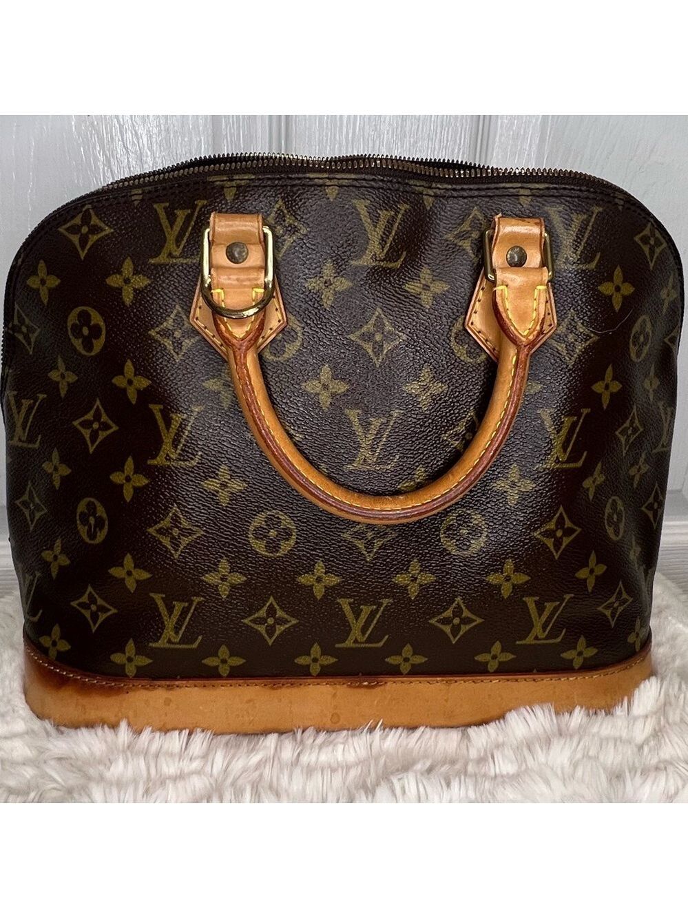 ❤️ LOUIS VUITTON “HOST PICK” MONOGRAM ALMA PM - Picture 1 of 16